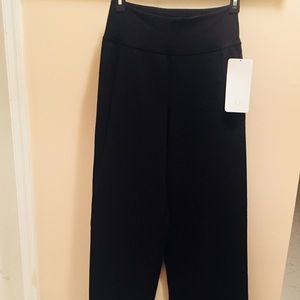 NEW Lululemon Sit in Stillness Pant, size 6